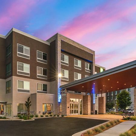 Holiday Inn Express & Suites - Suisun City By Ihg Exterior photo