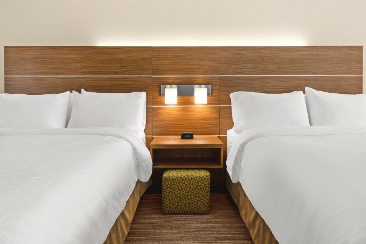 Holiday Inn Express & Suites - Suisun City By Ihg Exterior photo